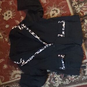 3/15 🦇 Leopard Print Black Blazer